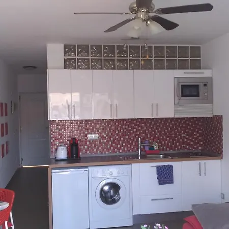 Apartment Cozy And Sunny With Everything Need, Great Location Costa Adeje (Tenerife)